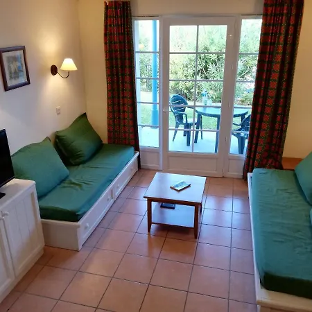 Holiday park Les Cles Du Gers - Hameau Du Lac *