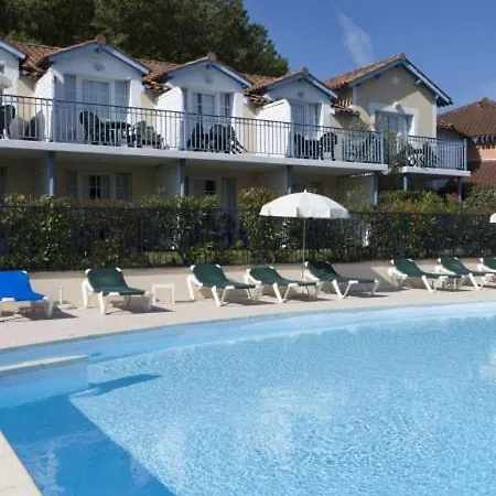 Holiday park Les Cles Du Gers - Hameau Du Lac