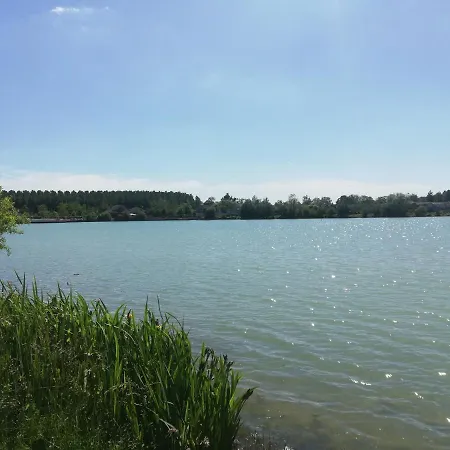 Holiday park Les Cles Du Gers - Hameau Du Lac Marciac